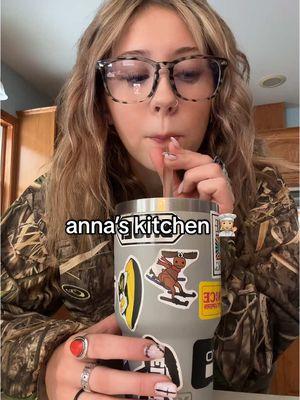 starbucks DUPE  #annaskitchen #starbucks #starbucksathome #redbullracing #foryoupage #viralvideo #relatable #trending #blonde #westernfashion #outfitinspo #westernoutfits #ariat #carhartt #drake 