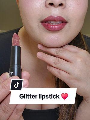 el precio tambien esta buenísimo #glitterlipstick 