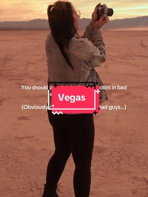 Anyone catch the Southpark pose? 😂😂😂 come to Vegas, lets donsome awesome pictures 🥰 #lasvegas #vegaselopementphotographer #lasvegaselopment 