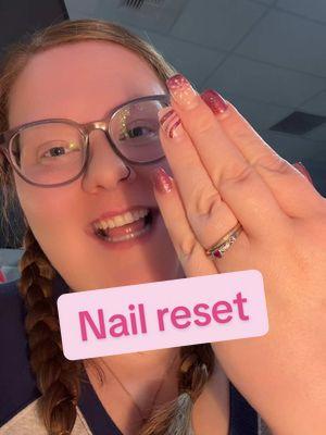 Nail reset 💅🏻 #plussize #fluffy #sbbw #ssbbwlover #fattok #plussizeedition #plussizequeen #freedabelly #bigandchunky #bellyfat #belly #redhead #bbwmodel #sexy #biggirl #biggirlhype #goodvibes💕 #effyourbeautystandards #plussizefashion #torrid #birkenstocks #workweek #beautiful #nerd #BookTok #nails #pink #newnails 