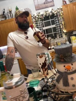 Gotta Love My Brother 😅🥃 #fyp #viralvideo #foryoupage #makersmark #zachtop #ineverlie 