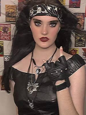 #metalheadchick #metalheadgirl #metaltok #goth #gothgirl #gothic #80s #ozzyosbourne #metalheadsoftiktok #motleycrue #metalheadgoth #fypシ #❤️❤️ #metalhead #retro #vintage #rocker #rockerchick #rockergirl #hairmetal #fypシ゚viral 