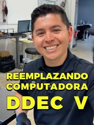 ¿Problemas con el ECM de tu Detroit 14L? 🔧🚚  Reemplazamos una computadora DDEC V que no enciende debido a un cortocircuito. 👇 Encontramos múltiples áreas quemadas y dañadas en la tarjeta, lo que causó el fallo del camión. 🔍❌ Si tienes problemas con tu ECM o necesitas diagnóstico, déjalo en los comentarios. 👇 📲 ¡Sígueme para más tips y contenido de reparaciones! #ReparacionDeCamiones #DetroitDiesel #ECMRepair