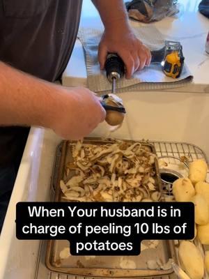 Satisfying Potatoe Peeling Life Hacks 😳 #lifehacks #LifeHack #potatoes #potatoepeeler #peeling #peeler #satisfying #oddlysatisfying #fyp 