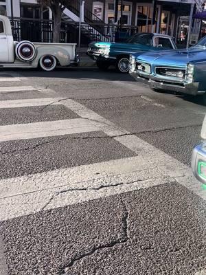 #oldschool #musica #beautiful #sunday #sundayfunday #oldiesbutgoldies #lowriderphotography #classiccars #lowrider #oldiesforever #albuquerque #newmexico #oldtown #lowriderlove #foryoupage #fyp 