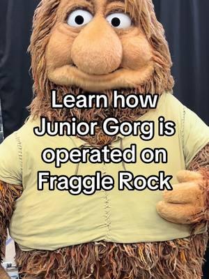 Puppets can be any size. We’ve shown Fraggles and Doozers, now it’s time to learn about the Gorgs. Forever grateful to the Henson company for this very special afternoon with Fraggle Rock performers John Tartaglia and Dan Garza.  #puppetry #fragglerock #jimhenson #johntartaglia #puppeteer #puppetsoftiktok #fraggles #juniorgorg 