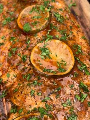 Sweet chili CP salmon in 10 seconds 💪.  Are you smashing this dish 🤔? Recipe ➡️ https://bacusbbq.com/sweet-chili-cedar-planked-salmon/ #salmon #sweetchilli #salmonrecipes #cedarplanksalmon #bacusbbq 