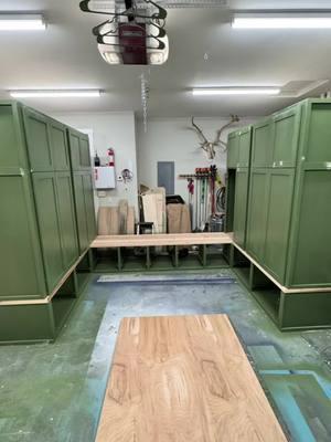 Mud room remodel 💪🏻 #ibuiltthis #furniture #mudroom #custommade #handmade #cabinets 