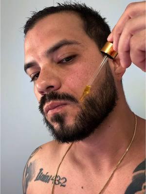 Te voy a enseñar cómo aplicar este #serum para que te crezca la #barba usando el derma roller, incentiva el crecimiento, volume y densidad de tu barba #serum #barba #serums #haircare #menhairgrowth #menhair #beardgrowth #beard #hairgrowth #minoxidil #beardstyle #menhair #haircareroutine #beardlook #beardtok #viraltiktok #trending 