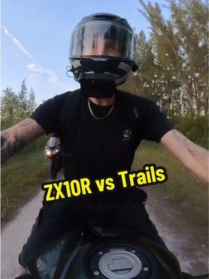 The zx10r was really made for off-roading in my opinion🤷🏼‍♂️ #trending #bikelife #moto #fypシ゚viral #foryou #motovlog #foryoupage #motorcycle #fz07 #funny #police #cops 