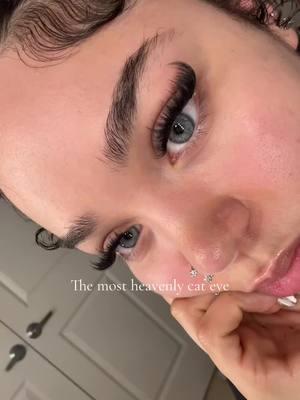 Love me some b&q lashes For the main layer of lashes I used the one linked to this video in style b05!! For the spikes I used “b&q invisible band fairy lashes” #fyp #lashes #lashclusters #bqlashes 