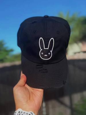 DeBí TiRar MáS FOToS… cual es tu favorita del nuevo album de benito??? Gorras en nuestro Tiktok Shop ! #TikTokShop #latinosfactory #SmallBusiness #headwear #puertorico🇵🇷 #badbunny #dtmf #debitirarmasfotos #badbunny 