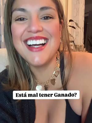 Disfrutar la soltería está bien, papacito, siempre y cuando lo hagas con respeto y honestidad. No se trata de andar prometiendo lo que no vas a cumplir ni jugando con los sentimientos de nadie. Sé claro desde el principio: si estás conociendo, dilo; si buscas algo casual, también dilo. La clave está en ser sincero y no dejar corazones rotos a tu paso. Porque un hombre que respeta, se respeta a sí mismo, y eso siempre lo llevará a lo mejor #parati #fyp #hombres #solteros #solteria #hombres 