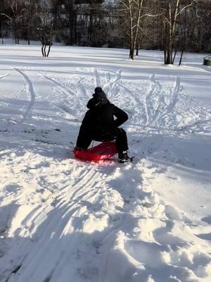 Winter wonderland fun ❄️ #snowdays #snowdaysarethebest #snowdaysbelike #momlife #chasingashley 