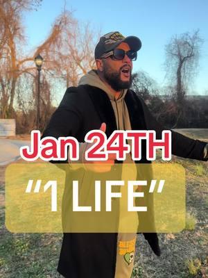 I didn’t know I dropped to my knees lol 😂…I’m going to turn up everyday to remind myself and who ever watching that GOD blessed us with the number 1 Blessing. #1LIFE My new song is dropping #JAN24 @davehollister @gasner_theartist (Gaz Money) @jazzepha  @mrkerrydouglas