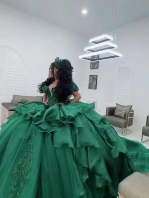 #quinceañera #k#sweet16party #sweet16photoshoot😘😍😍😘 #moda #vestido #CelebrandoConEstilo #EstiloQuinceañera #diseñadora #mexican #QuinceañeraFashion #EstiloUnico #ModaQuinceañera #vestidodegala #modista #VestidoDeEnsueño #vestidospectacular #QuinceañeraElegante #mexico @Karlo y Beto @Jessica Valdes @Rancho Garcias Arizona 