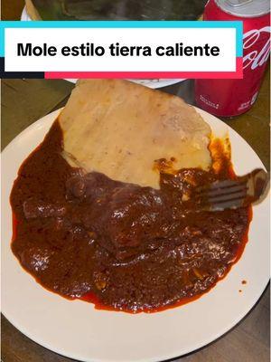 Replying to @Dios,nosBendiga  mole estilo Tierra caliente 😋  #recetademole #mole #recetas #moleestiloguerrero #tierracaliente #guerrero #fyp #viral #molepicoso #molecontamales #arribaguerrero #guache #cocinandoconamor #cocinandoando #comidasderancho #comidacasera #elmejormole #molerojo #cookingformyhusband #cocinandolealtoxico #cochos #comidacalentana #guachitacalentana 