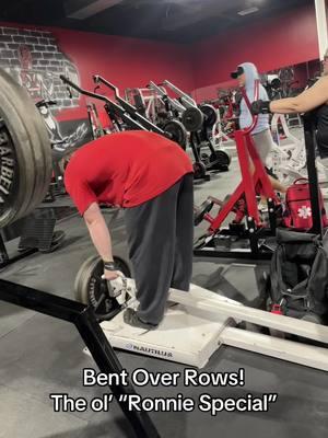 The ol’ Ronnie Special (okay, Ronnie didn’t do them on this machine, but same deal) #bentoverrow #rows #backworkout #backday 