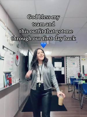 Loved seeing my student and hearing all about their break#fyp #teachersoftiktok #teacherootd #teachertok #5thgradeteacher #teachertiktok #teachersbelike 