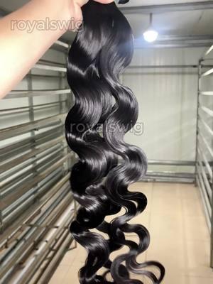 Only sale 100% human hair factory direct. Ship all over the world. Contact me in bio get factory wholesale price #royalswig #humanhair #rawhair #hairfactory #hairbusinessowner #hairvendor #hairwholesale #hairsuppliers 