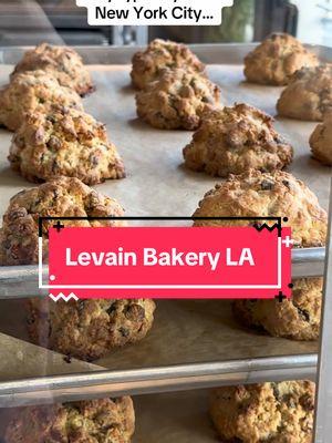 Levain Bakery in LA #levain #levainbakery #levaincookies #lafoodie #Foodie #bakery #pastry #cookie #LA#nycfood #lafood #doctordotarmy #fyp #trending 