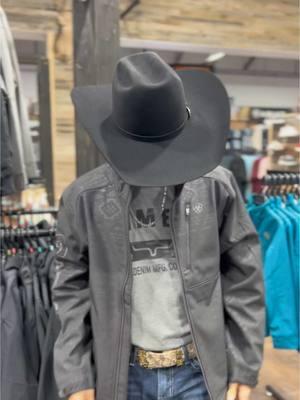 Shop outerwear for the entire family at El Herradero Western Outfitters 🥶🤠  #elherradero #western #westernwear #ariat #cinch #ariatjacket #lubbock #lbk #lbktx #lubbocktexas 