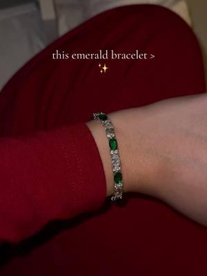 This emerald bracelet is so stunning 😍 #bracelet #tennisbracelet  #affordablejewelry #emerald #emeraldgreen #emeraldbracelet #goldplated #goldbracelet #jewelery #goldjewelry #bracelets #braceletstacks #braceletstack  #newyearnewaura #tiktokshopfinds #tiktokshopmademebuyit #TikTokShop #fashionlookbook #tiktokshopping  #fyp #fypシ゚viral #fypage 