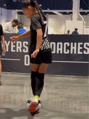 Staying loose before our debut match at United Futsal Regional Championship in Las Vegas … how do you stay loose & ready?!! #warmup #futsal #toque #vegas #unitedfutsal #g2014 @💗Amaya💐 @Dee 