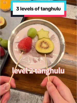 3 levels of tanghulu 🍓⭐️🥝🍡 #tanghulu #chinesefood #dessert #veganfood #cooking #foodporn #viralfood 