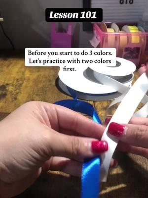 Lesson 101.  How to start a graduation lei. Two color lei Tutorial. #graduation #leis #graduationleis #grad #classof2025 #2025 #enprendimiento #enterpreneur #veescreations #veescreations818 #cutouts #leis #grad #classof2025 #howtodoleis #lei #paratii #sportleis  #proundparents #prouddad #proudmom #fy #fyp #fypシ #fypシ゚viral #fypage #parati #paratii 