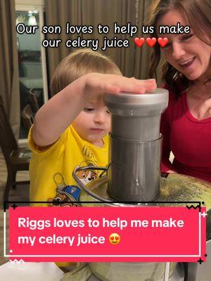 This juice cleanse is so good for so many things! Helps with bloating and fatigue and just a good fresh restart to your system! Drink 2 glasses a day for a few days ❤️  #juicer #juicerecipe #celeryjuice #celeryjuicebenefits #toddlersoftiktok 