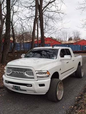 Dirt ball #megacab #5blademafia #400swaptheworld #limited #slabb #gmctrucks #deletedl5p #gmcsierra #2gswaptheworld #trucksoftiktok #wides #whitetrucksmatter #fypage #fyp #fypシ゚viral 