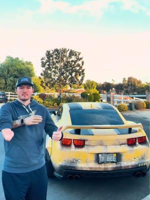 Replying to @ndawg47 Nubbin wrong with Automatic 🐝👍🏻 #camaro #transformers #bumblebee #automatic #manual #prosthetic #nub #disability 