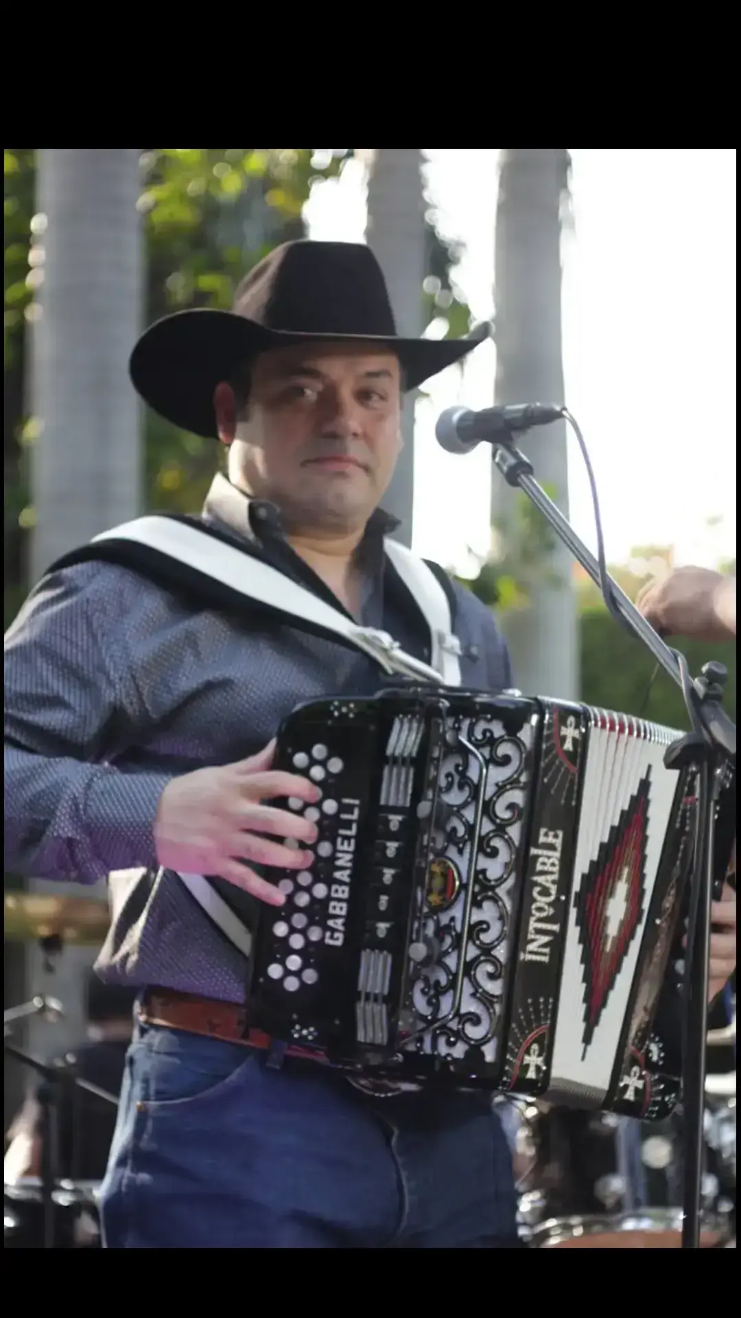 Besos sin condicion...#grupointocable #rickymunoz #regionalmexicano #rolitaschidas #paradedicar #romanticas #norteñas #texmexmusic #musicatejana #paratiiiiiiiiiiiiiiiiiiiiiiiiiiiiiii 