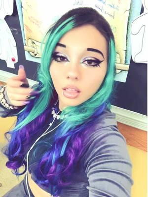 Hi bitch🩵💜#fy #viral #ootds #dyedhair #purple #07 #hibitch #bhadbhabie #4upage #alt #y2k #baddie #egirl #abcxyz #xyzbca #piercingtok #girls #tealhair #OOTD #2016 #4upage #foryoupageofficial 