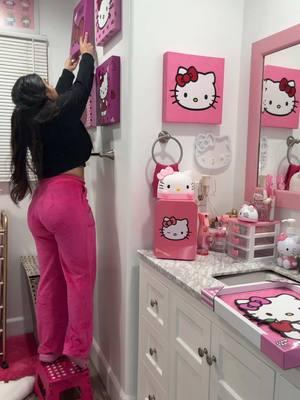 Any ideas ? 😌 #hellokitty #hellokittylover #hellokittygirl #hellokittybathroom #hellokittyaccesories #pinkbathroom 