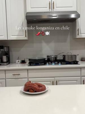 Longaniza en chile 🌶️ this dish reminds me of my childhood #fyp #parati #cosinando #cosinando_consabor #latinacreator #latinacontentcreator #latinamom #familia #longaniza #longanizaenchile 