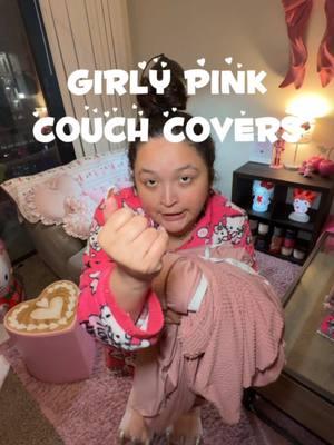 ummm i’m obsessed??🧌🎀💞 #pinkcouch #pinkdecor #pinktok #pinkgirl #decoratewithme #decorationideas #decorideas #livingroomdecor #livingroominspo #livingroommakeover #homedecor #homedecorideas #homedecoration #roominspiration #organizedhome #organizewithme #girlsgirlsgirls #girlyvibes #girlthings #apartmenttour #forthegirls #forthegirlies #hellokittyvalentinesday #hellokittyfinds #hellokittycollection #sanriogirl #sanriofinds 