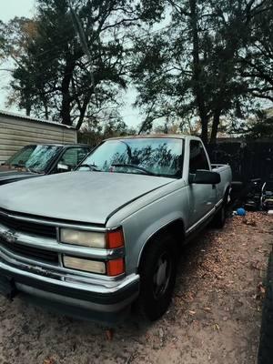 1992 and 1996 both full electric interior 5.7 2wd #obs #obstruck #droppedtrucks #projecttruck #chevy #obschevy #90strucks #trokasviejitas #trokastumbadas #c1500 #c1500silverado #gmt400 