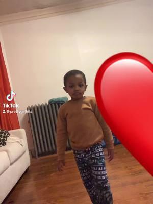 Y’all please Malachi in here making TikTok’s with his sister 😭❤️#foryoupage  #Siblings #vanderbilts #myfavorite #malachi #maeliee