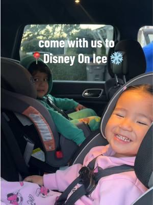 our first visit to Disney On Ice did not disappoint! ❄️ #toddlermom #disney #familydate #disneyonice #Siblings #dhh #hearingloss @Disney @Disney On Ice 