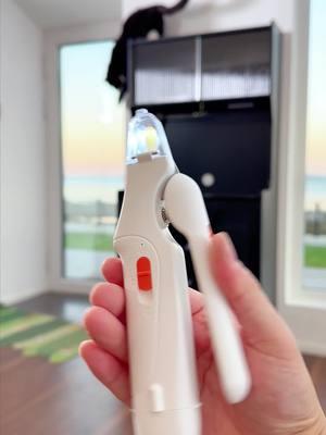 Having a cat that loves getting its nails trimmed is such a joy! Thanks to Catpick's multifunctional nail clippers, I've never hurt my cat while helping them develop a positive nail-trimming experience.#cat #fyp #cats #TikTokShop #catnail #catnails 