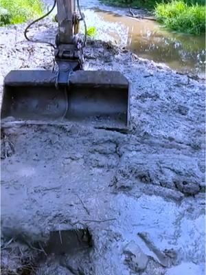 #unclog #unclogging #beaverdam #removal #mechanical #excavation #uncloggingdrains #drainplug #poop #pipes #satisfying #oddlysatisfying #asmr #fyp #fypage #viralvideo #foryou 