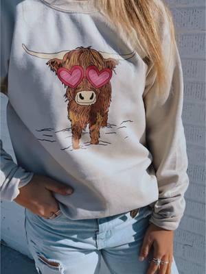 How cute is our new Valentines drop???? 💕💕💕🤠🤠🤠 #western #westernvalentines #fyp #westernstyle #westerngraphictees #highlandcow 