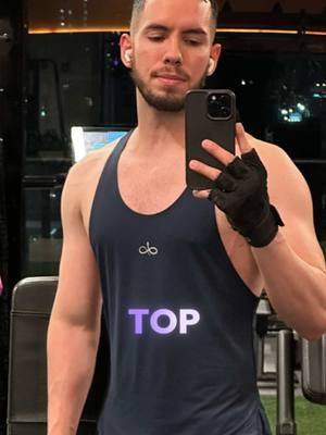 Atrévete a cambiar en este 2025 #tanktop #gym #tanktops 