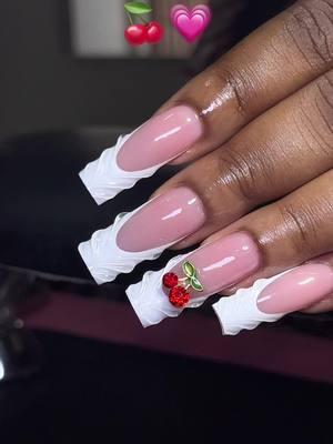 BOOK NOW💗#creatorsearchinsights #nudenails #foryourpagesuriname #nederland🇳🇱 #paramaribosuriname🇸🇷 #fyyyyyyyyyyy #nederlandsetiktokkers #frenchnail #nagelssuriname #classicnails #fypシ゚ #fingers2toes #blackownedsmallbusiness #3dswirls 