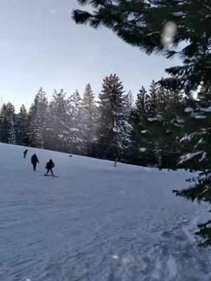 MIRA QUE BONITO#shilanguita #parati #snow #sky #travel #snowing #california 