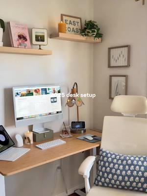 New year, fresh desk setup #cozyoffice #desksetup 