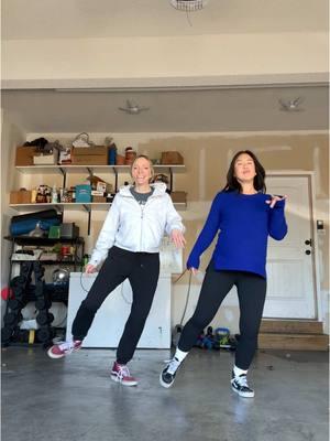 It’s cooooold here in the good ole Midwest (both today and when we filmed this)! Getting moving to this song spices our day right up 🔥  Anyone else have a song you throw on to get moving on a cold day? 🙋 Drop it in comments! #shufflemamas #dancetherapy #momswhodance #shuffle #shuffledance #learnhowtodance #dancefitness #dancecardio #shuffletutorials #familydance