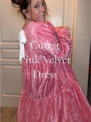 #velvet #velvetdress #datenightoutfit #dresses #dresswithpockets 